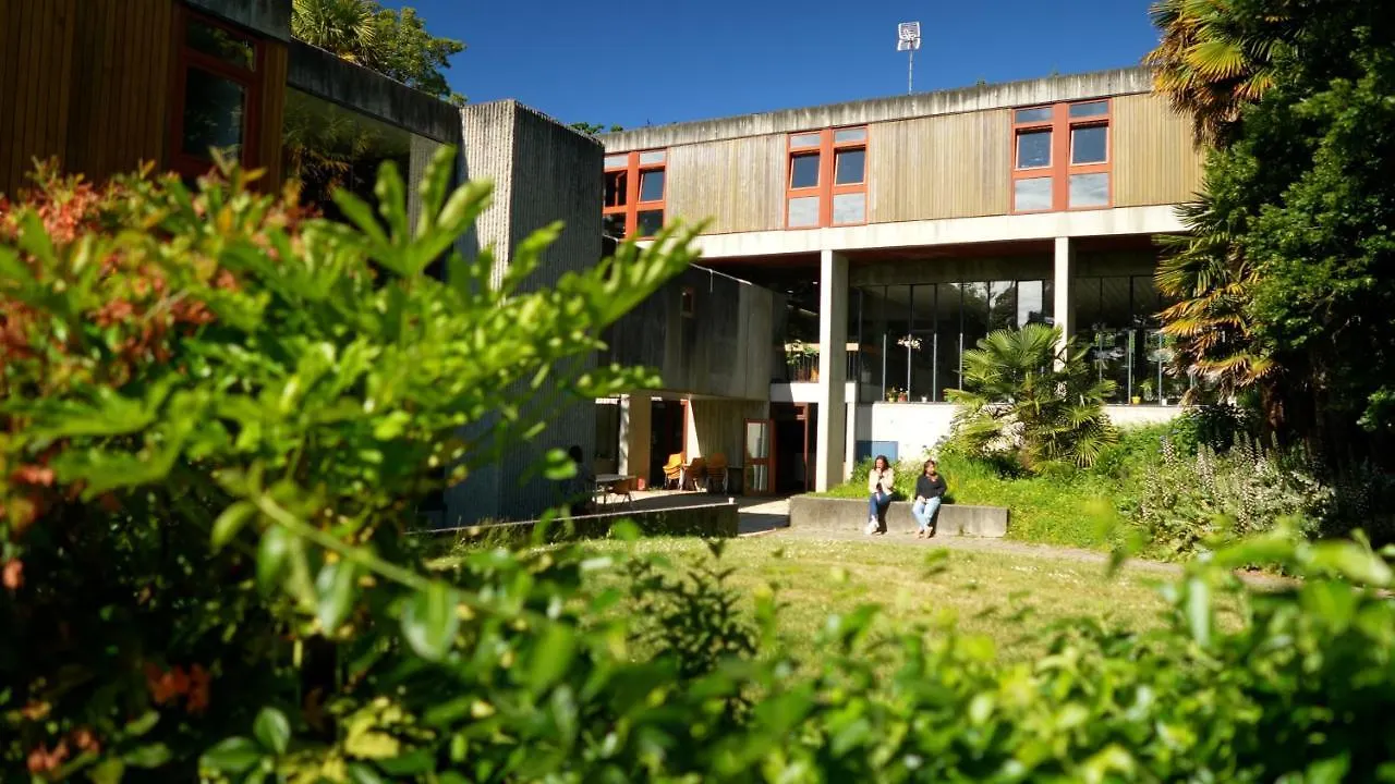 Hostel Auberge De Jeunesse Du Moulin Blanc Brest France