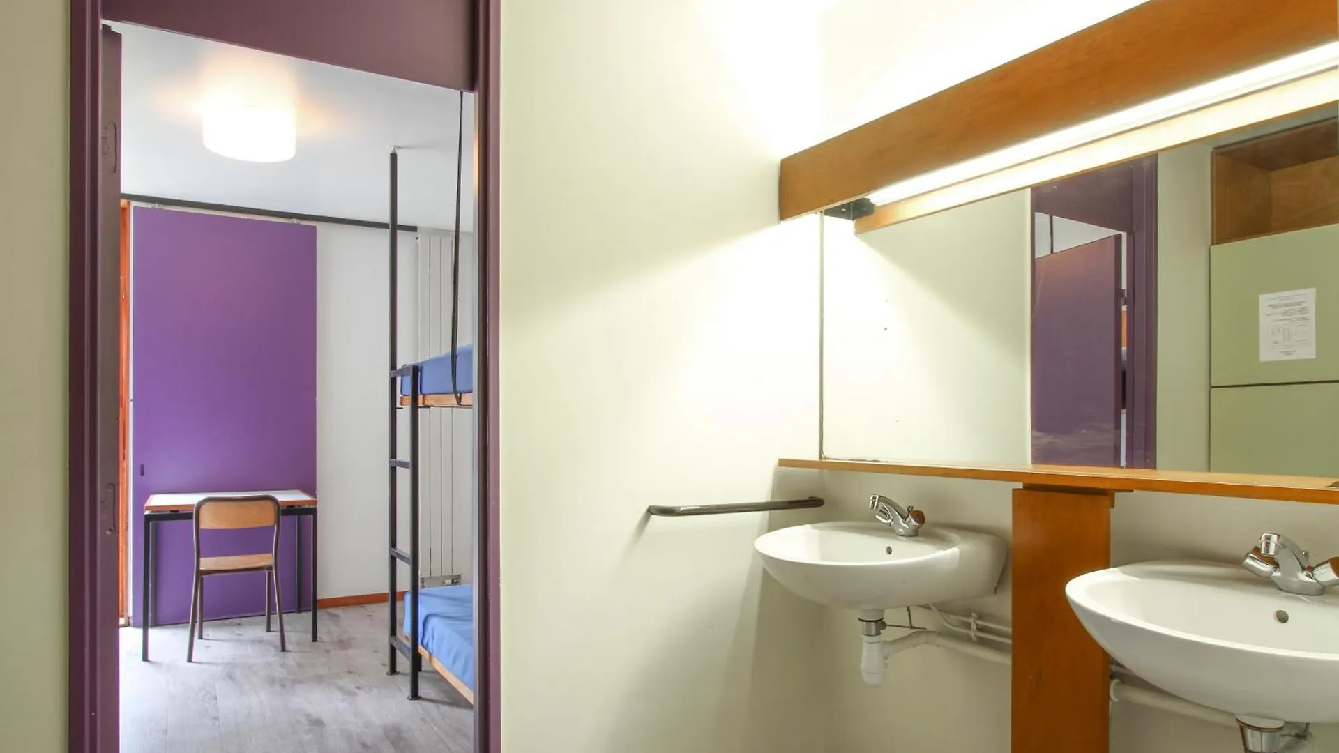 Hostel Auberge De Jeunesse Du Moulin Blanc Brest